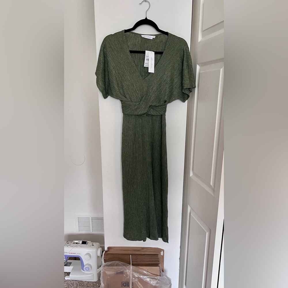 Nordstrom Olive V-Neck Dress - Picture 2 of 6
